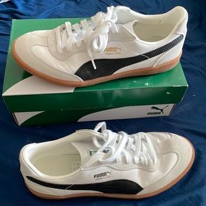 Moving sale. Too many shoes